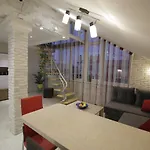 маяк Apartman *