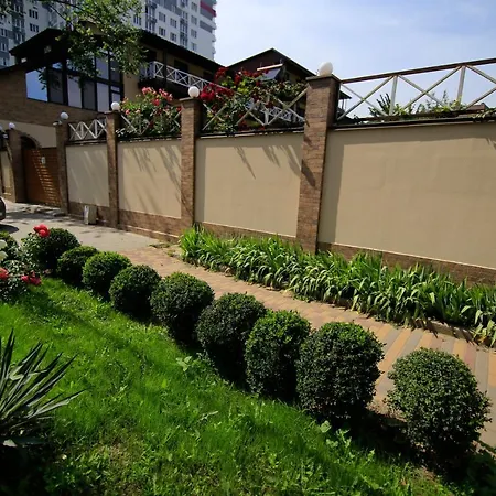 маяк Apartment