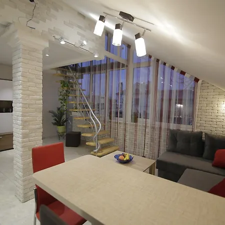 маяк Apartment *