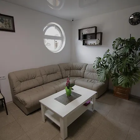 Apartment маяк *
