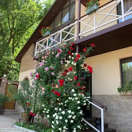 маяк Apartment