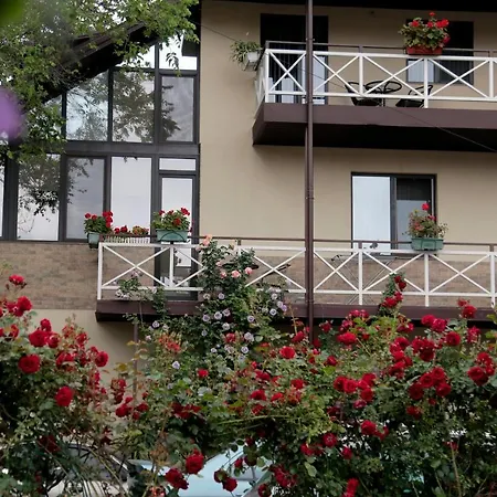 маяк Apartment *