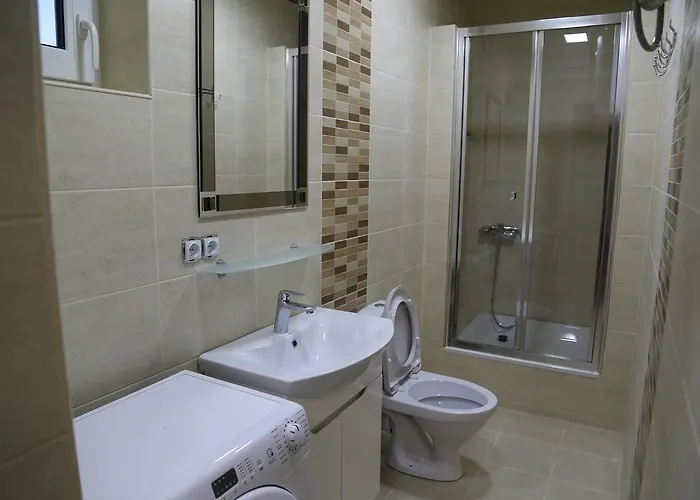 маяк Apartament *