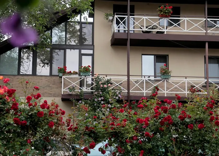 маяк Apartament *